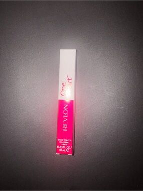 Revlon Rollerball One Heart NEW